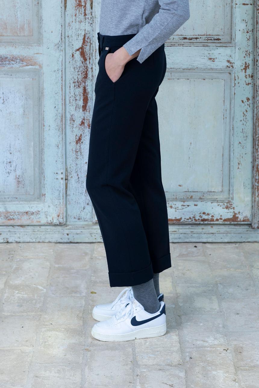 Pantalón con bajo vuelto