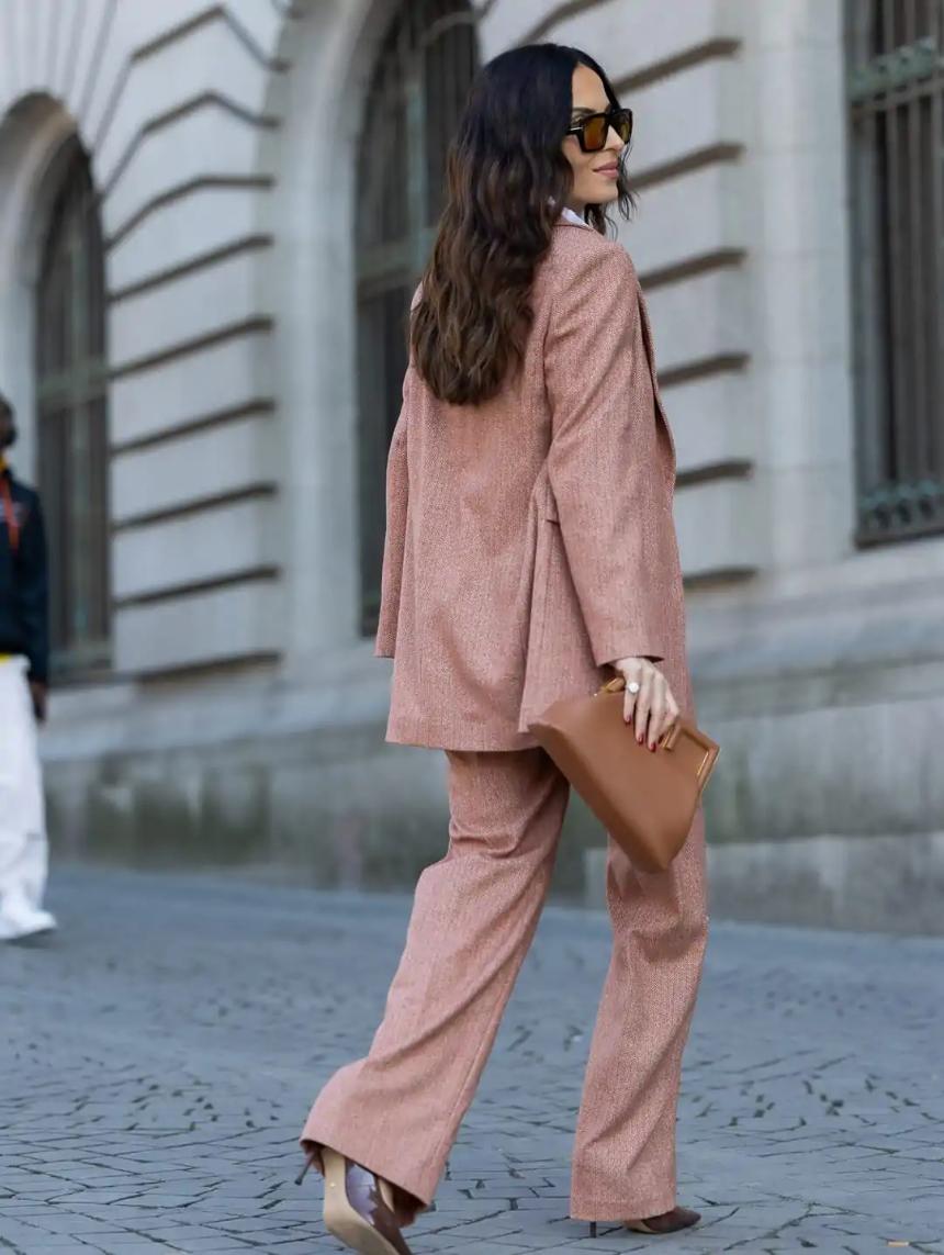 Pantalón espiga recto