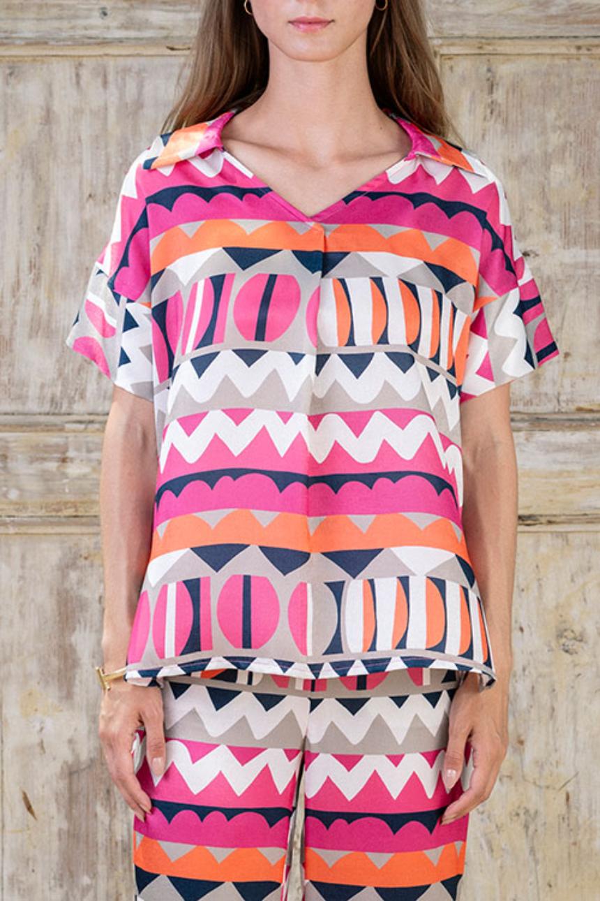 Blusa estampada geométrica