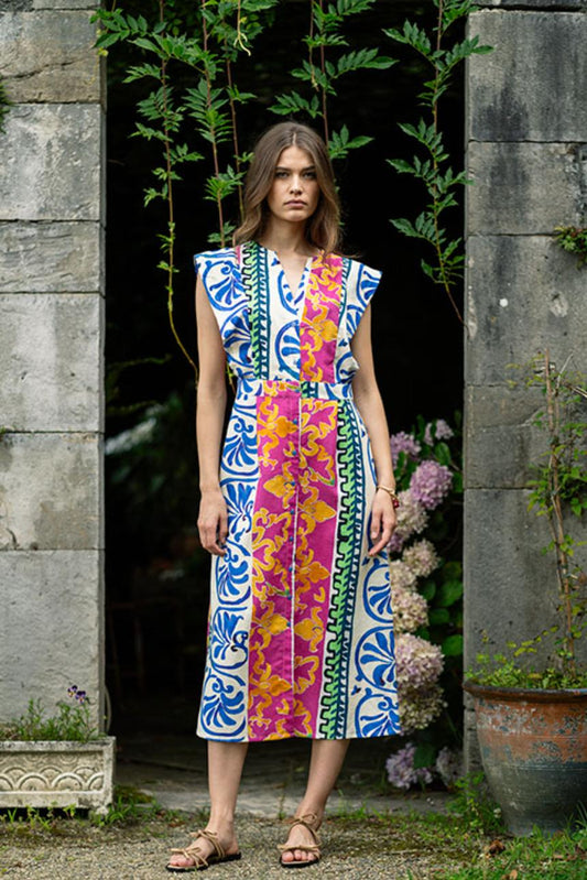 Vestido midi con estampado vibrante