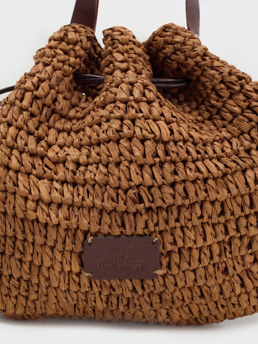 Bolso Bucket rafia