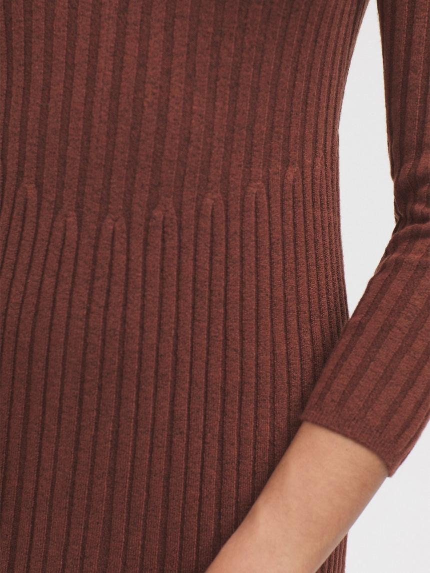 Vestido midi plisado polo