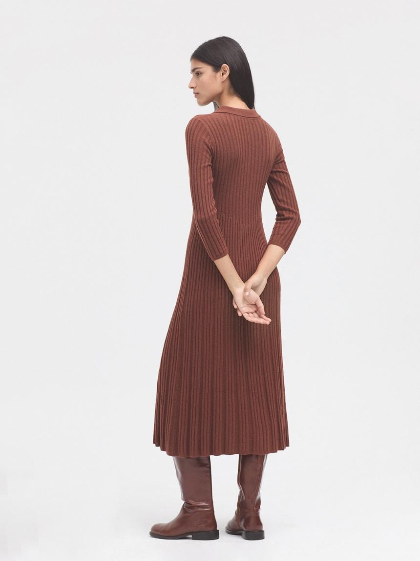 Vestido midi plisado polo