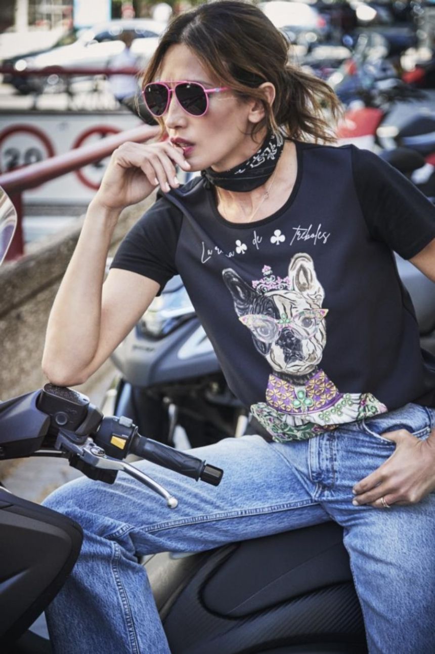 Camiseta Reina de Tréboles negro
