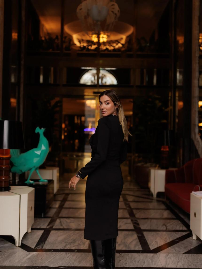 Vestido con detalle drapeado