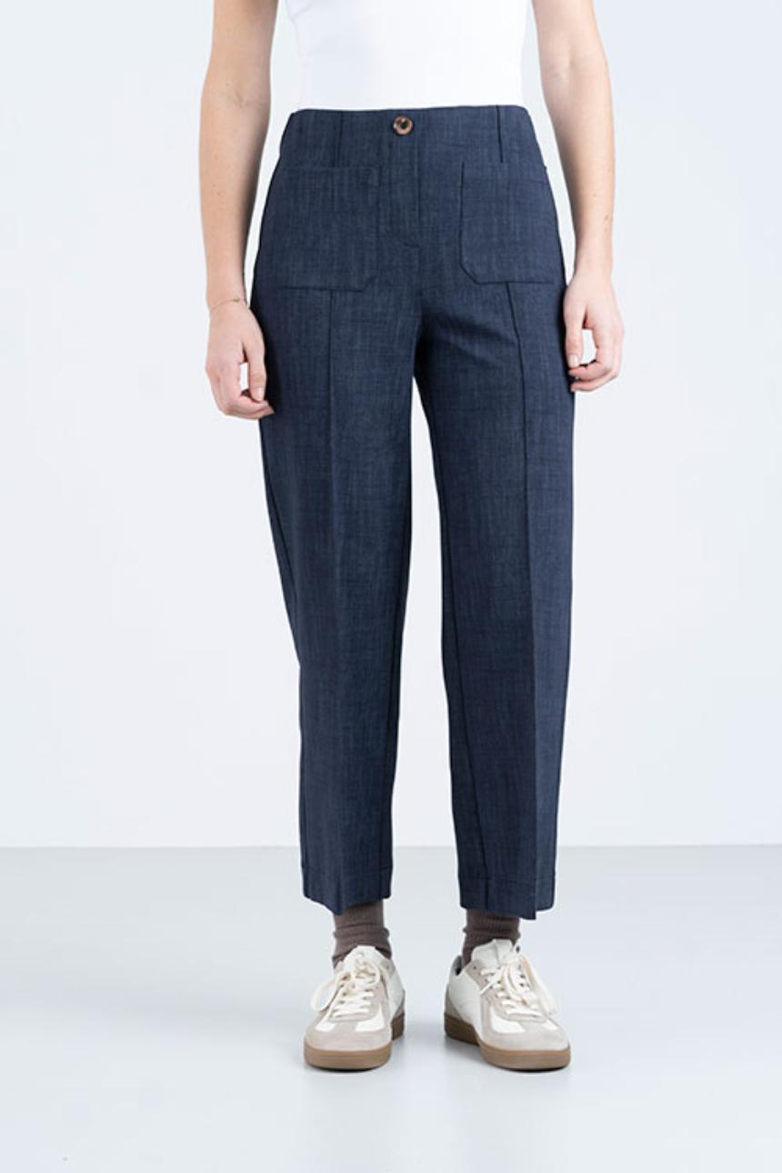 Pantalón cropped denim con bolsillos plastón