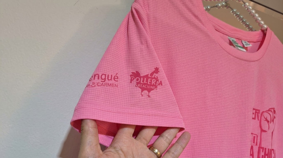 Camiseta solidaria " Fuerte como una chica"