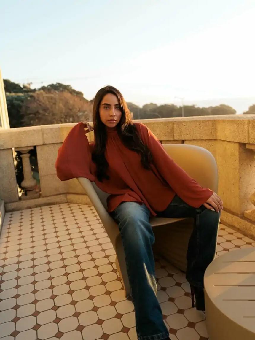 Blusa fluida con volantes