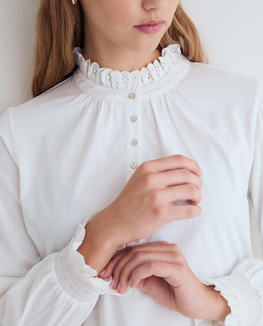 Camisa romántica blanca en algodón