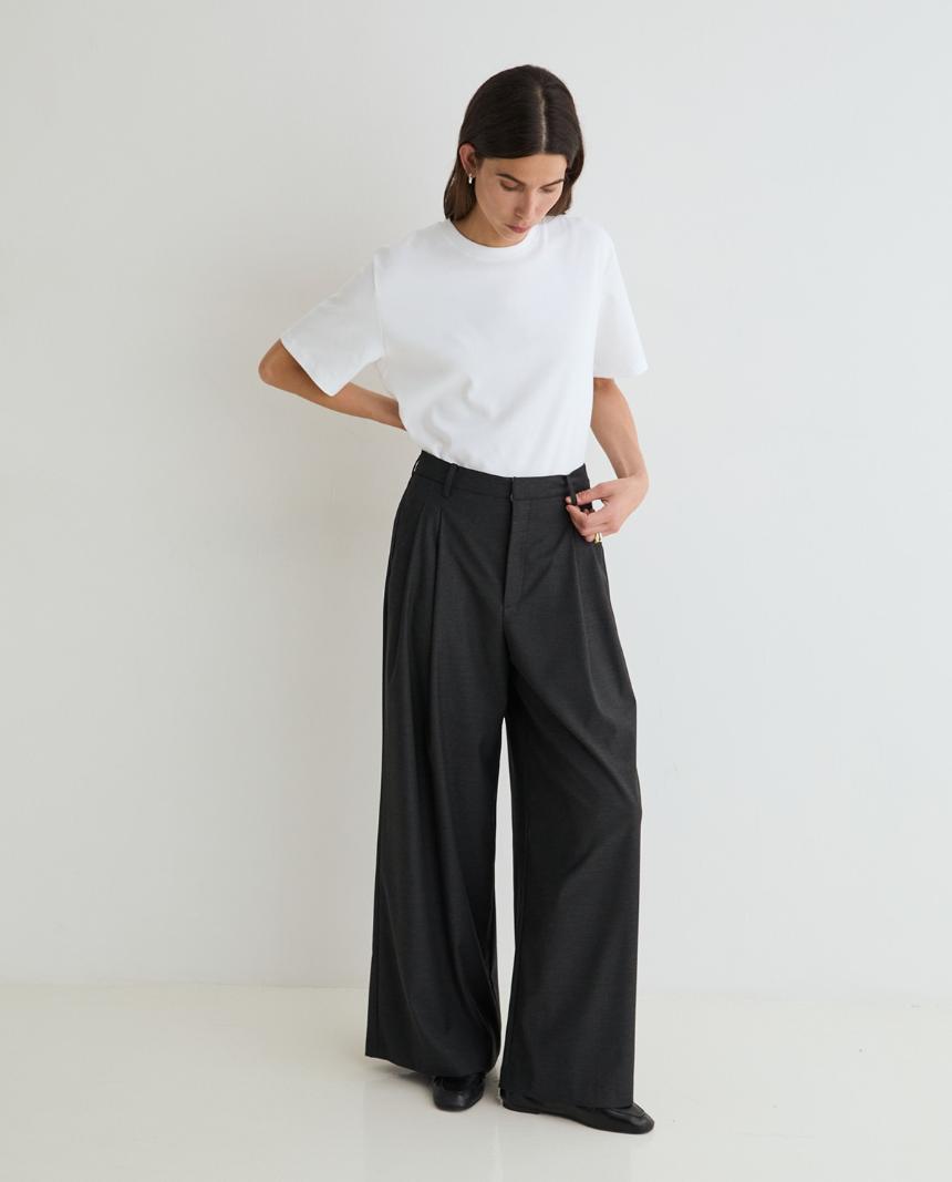 Pantalón fluido gris
