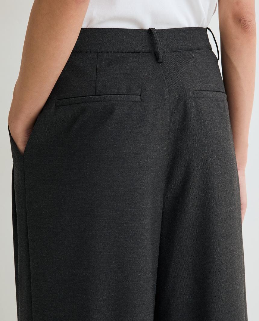 Pantalón fluido gris