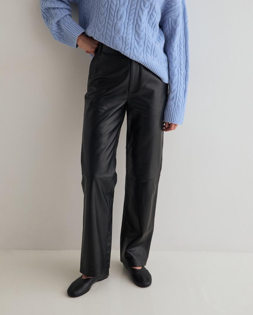 Pantalón de piel recto