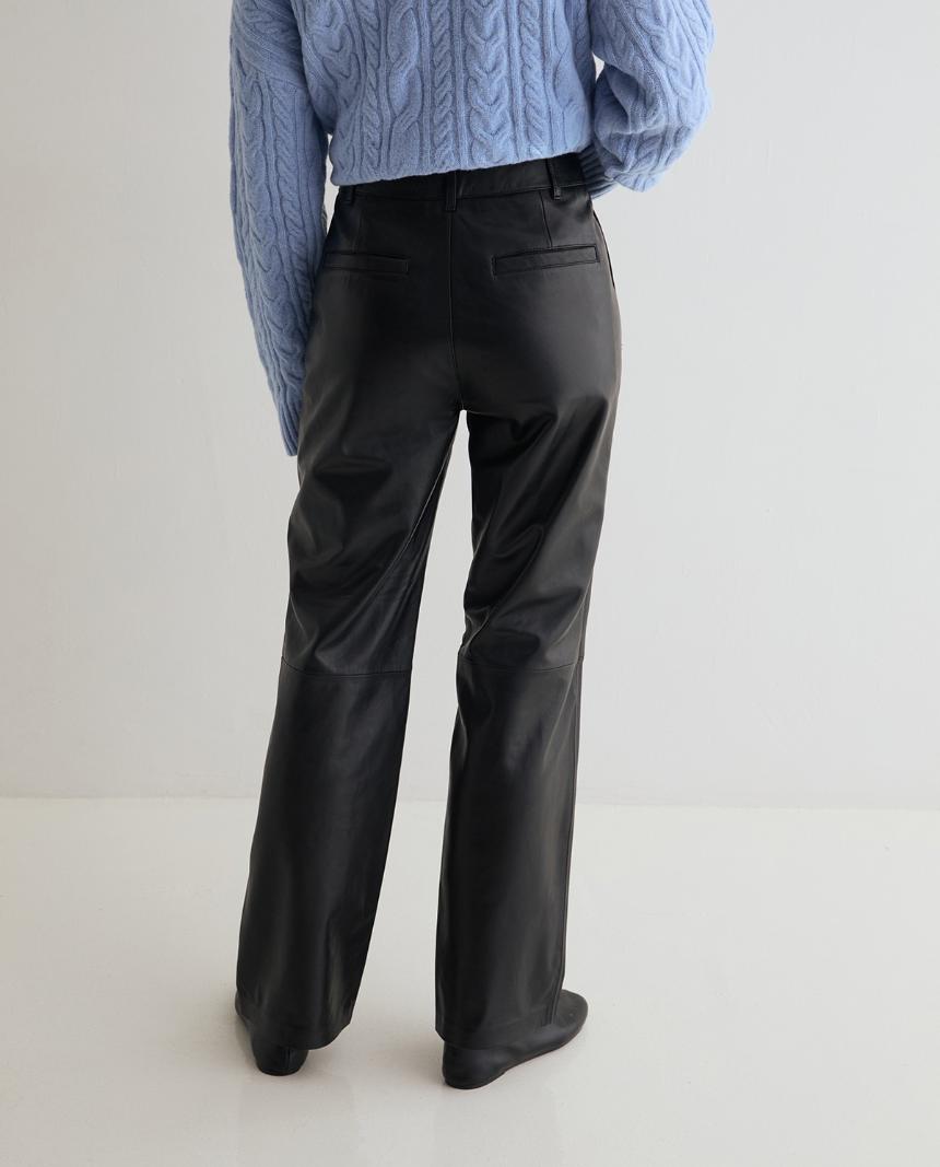 Pantalón de piel recto