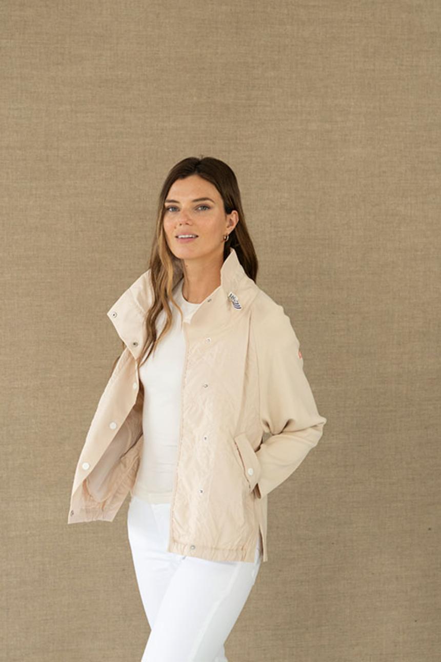 Parka beige corta combinada
