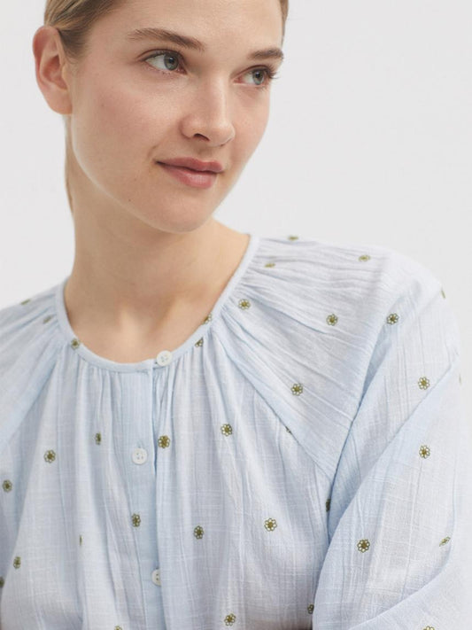Blusa bordado flores