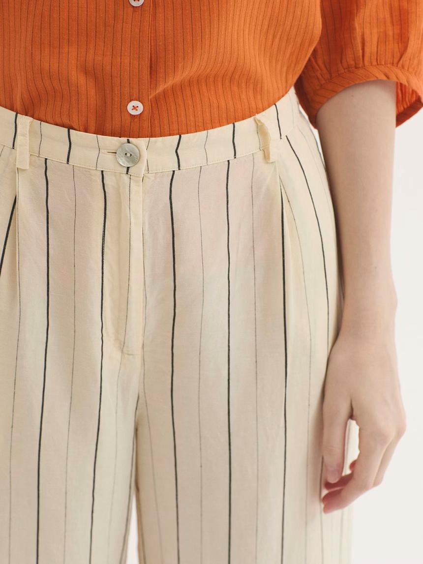 Pantalón de rayas en Tencel sobretintado