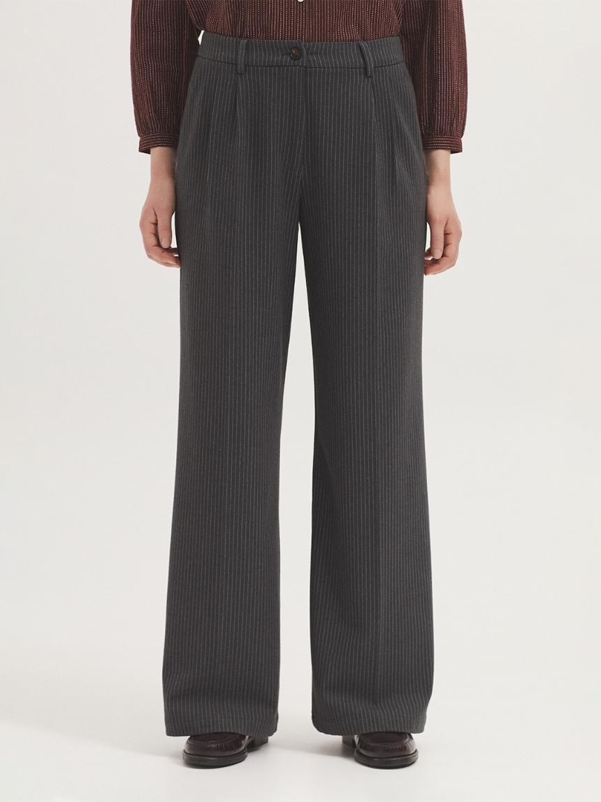 Pantalón raya diplomática