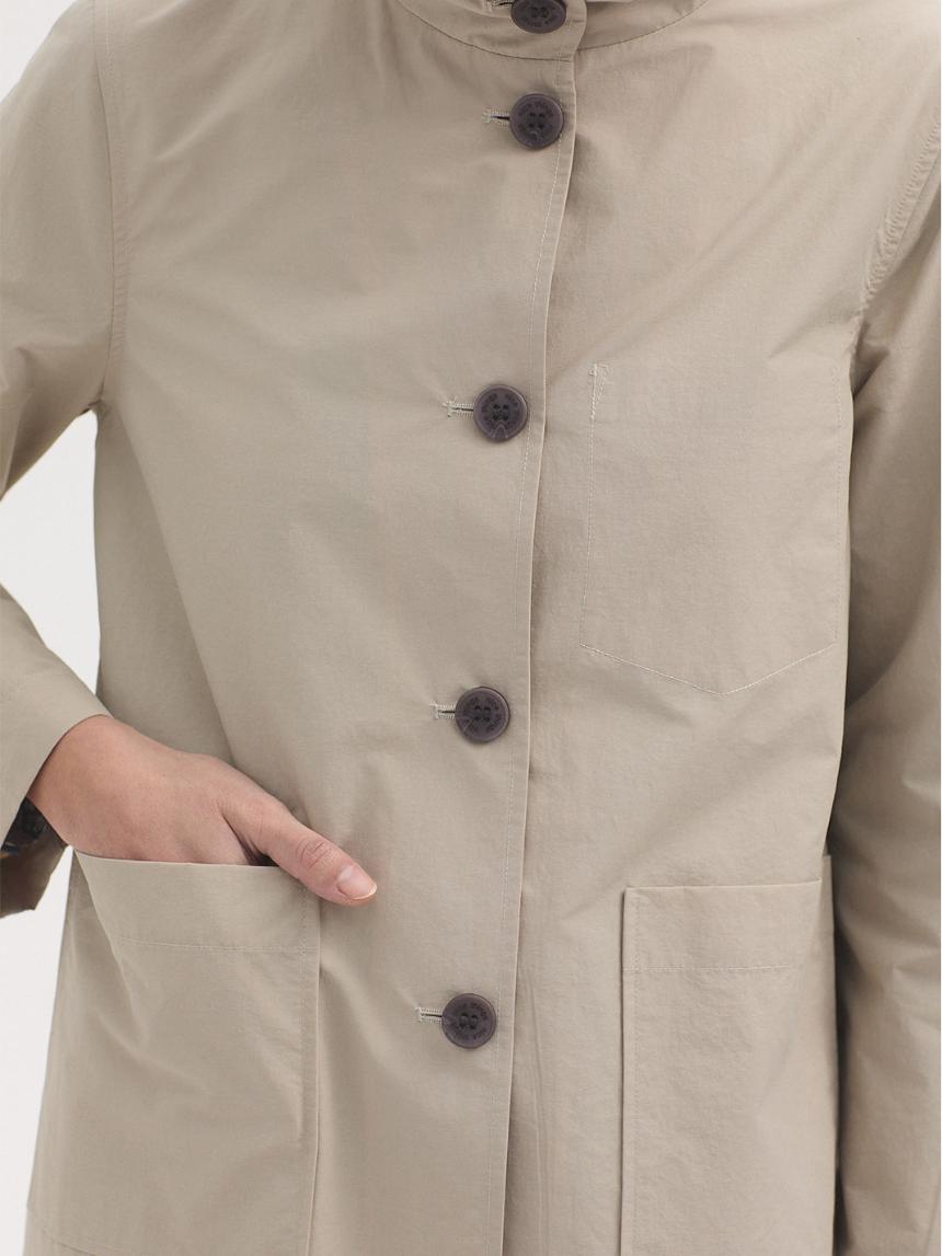 Trench con capucha