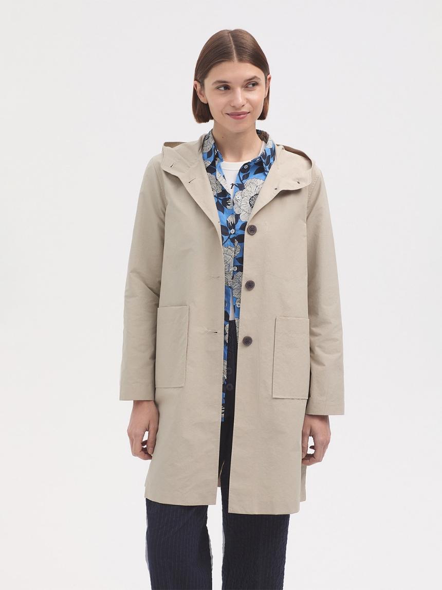 Trench con capucha