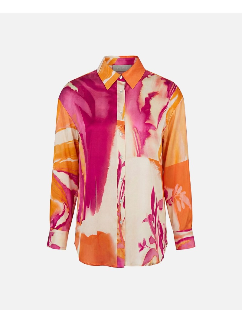 Blusa fluida estampada con hombros caídos.