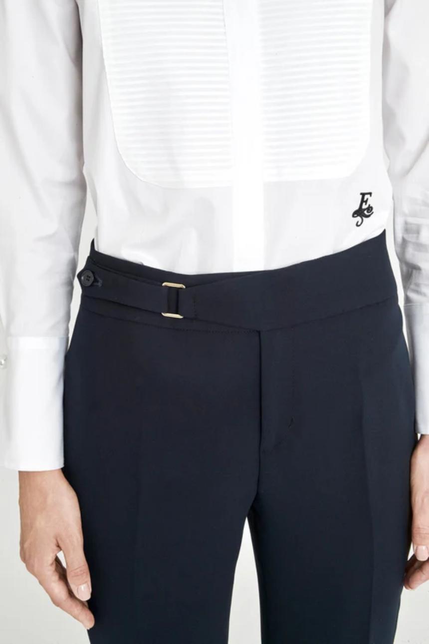 Camisa blanca con jaretas