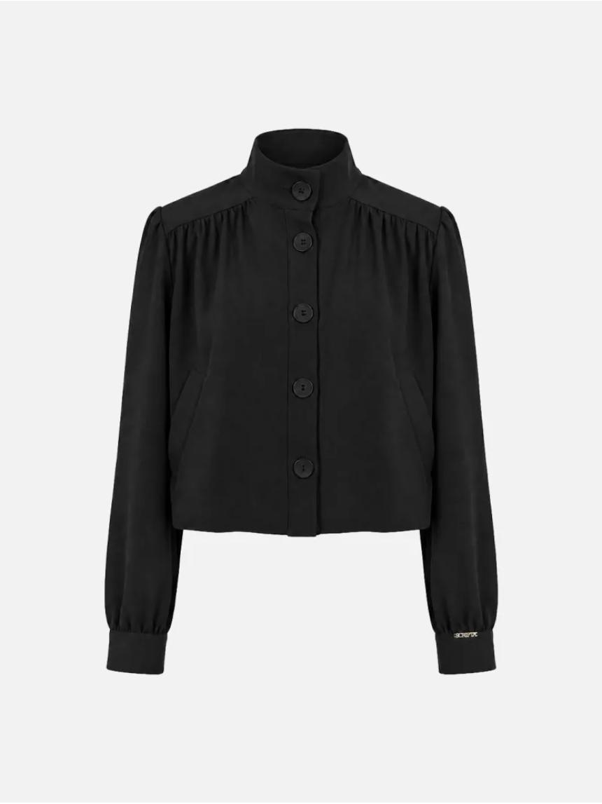 Chaqueta fruncida con hombreras