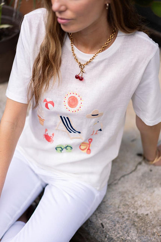 Camiseta blanca con bordado