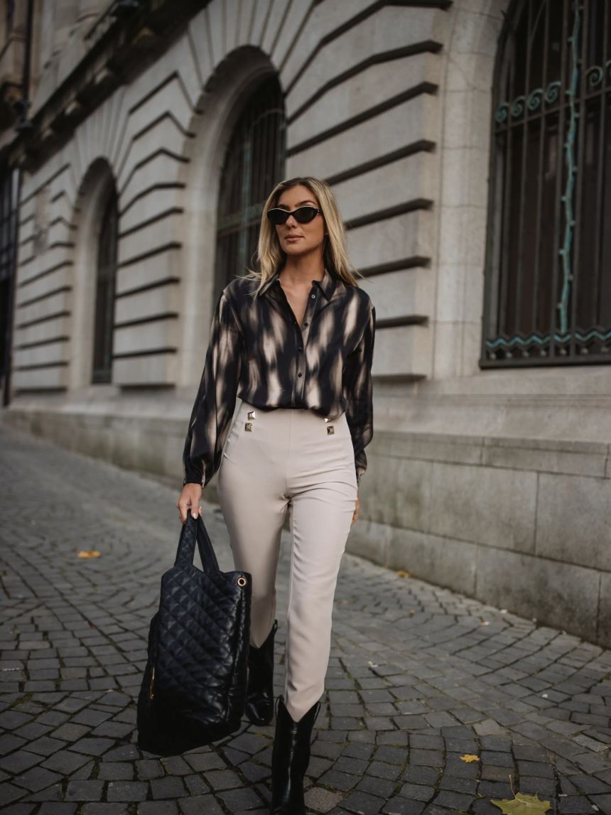 Pantalones con remaches